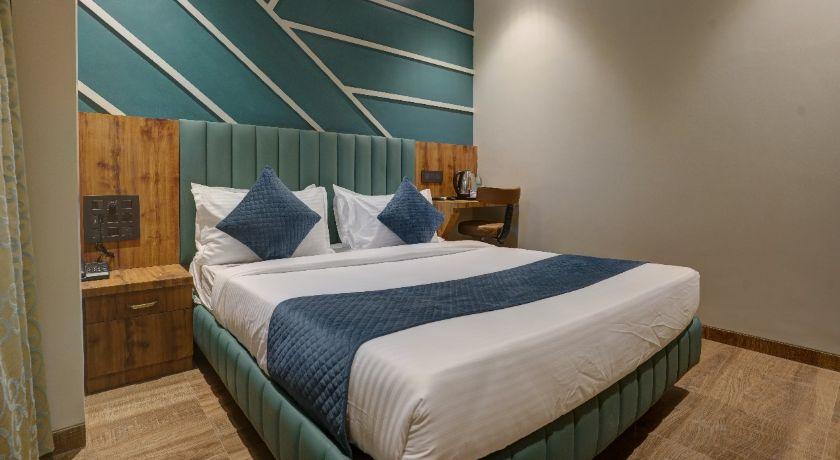 Starville Hotel in Mumbai