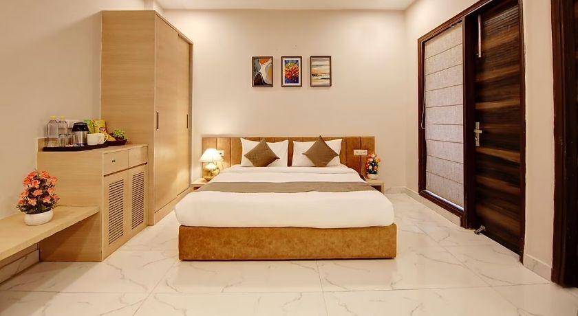 Limewood Stay Corporate - Huda City Centre in Gurgaon