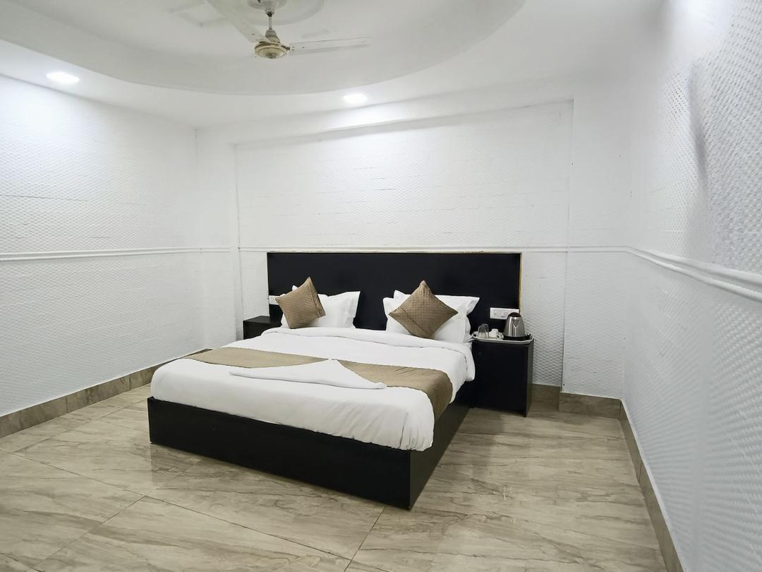 Hotel Corner View in Delhi