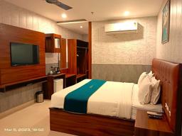 Hotel Helios in Zirakpur