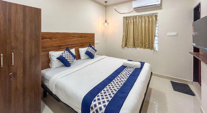 Hotel Three Waves in Hyderabad