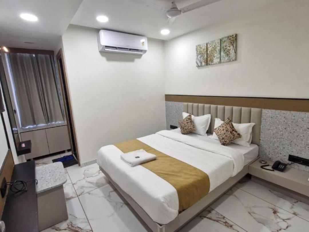 Hotel Rose Gold in Ahmedabad