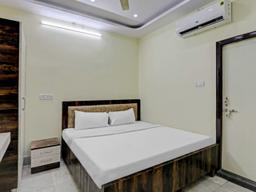 Hotel SNA Grand in Lucknow