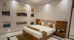 Hotel V Star in Lucknow