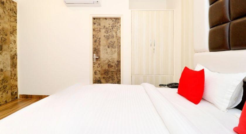 Hotel Wasat in Zirakpur