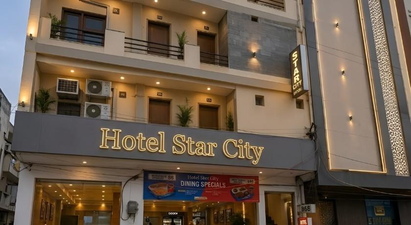 Hotel Star City in Delhi