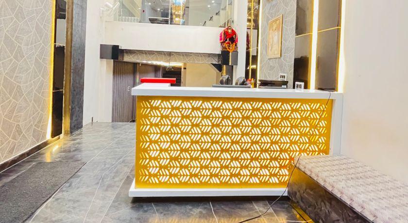 Hotel Red Stone Inn in Delhi