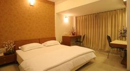 Pride Biznotel Alkapuri in Vadodara