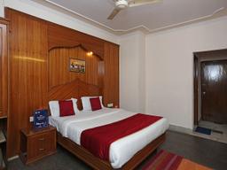 Hotel Gold Palace in Delhi