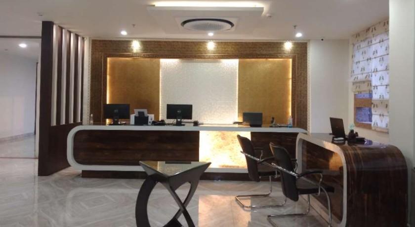 Hotel Paras Inn in Lucknow