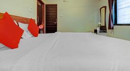 Hotel Dwarka in Pune
