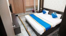 Hotel The Novelty in Kanpur