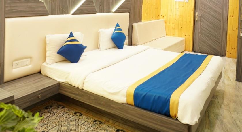Hotel The Novelty in Kanpur