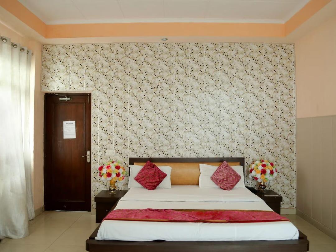 Bharat Guest House in Ghaziabad