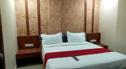 Hotel Red Rose in Vadodara