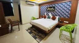 Hotel Red Rose in Vadodara