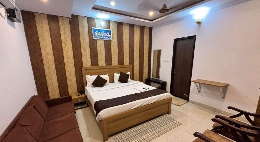 Hotel Vinayak in Lucknow