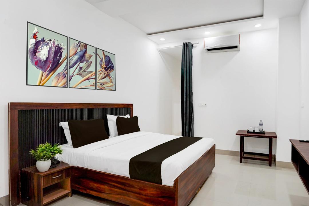 Hotel O in Noida