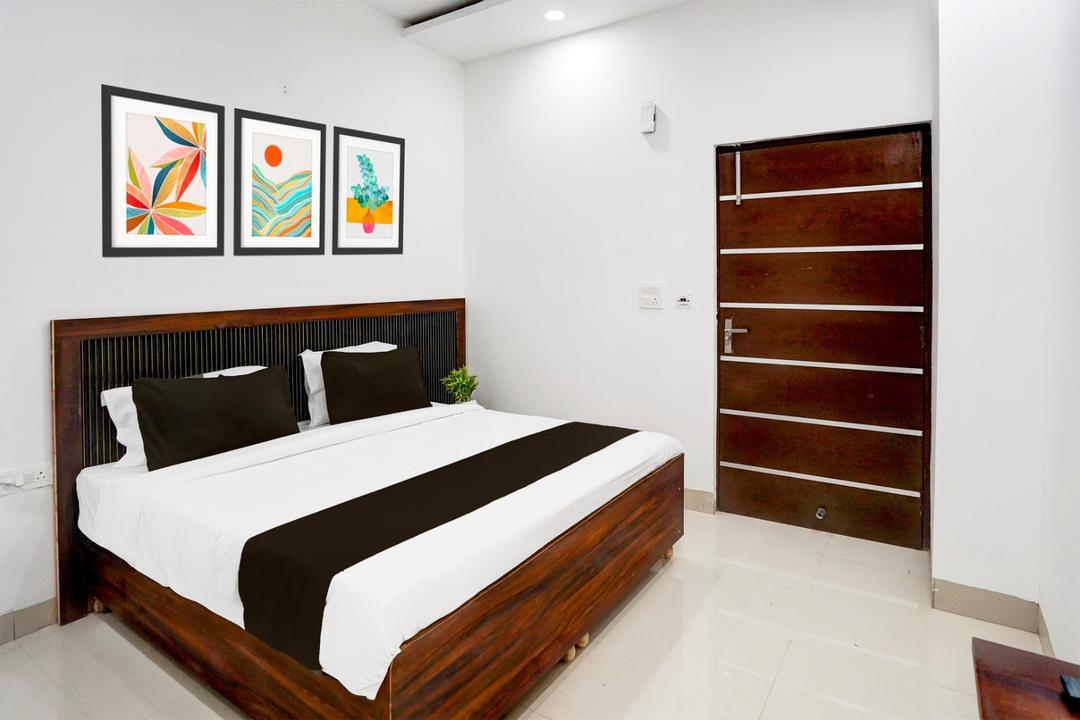 Hotel O in Noida