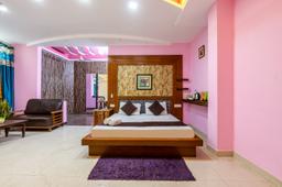 Hotel Warm Welcome in Noida