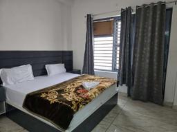 Hotel HR Residency in Delhi