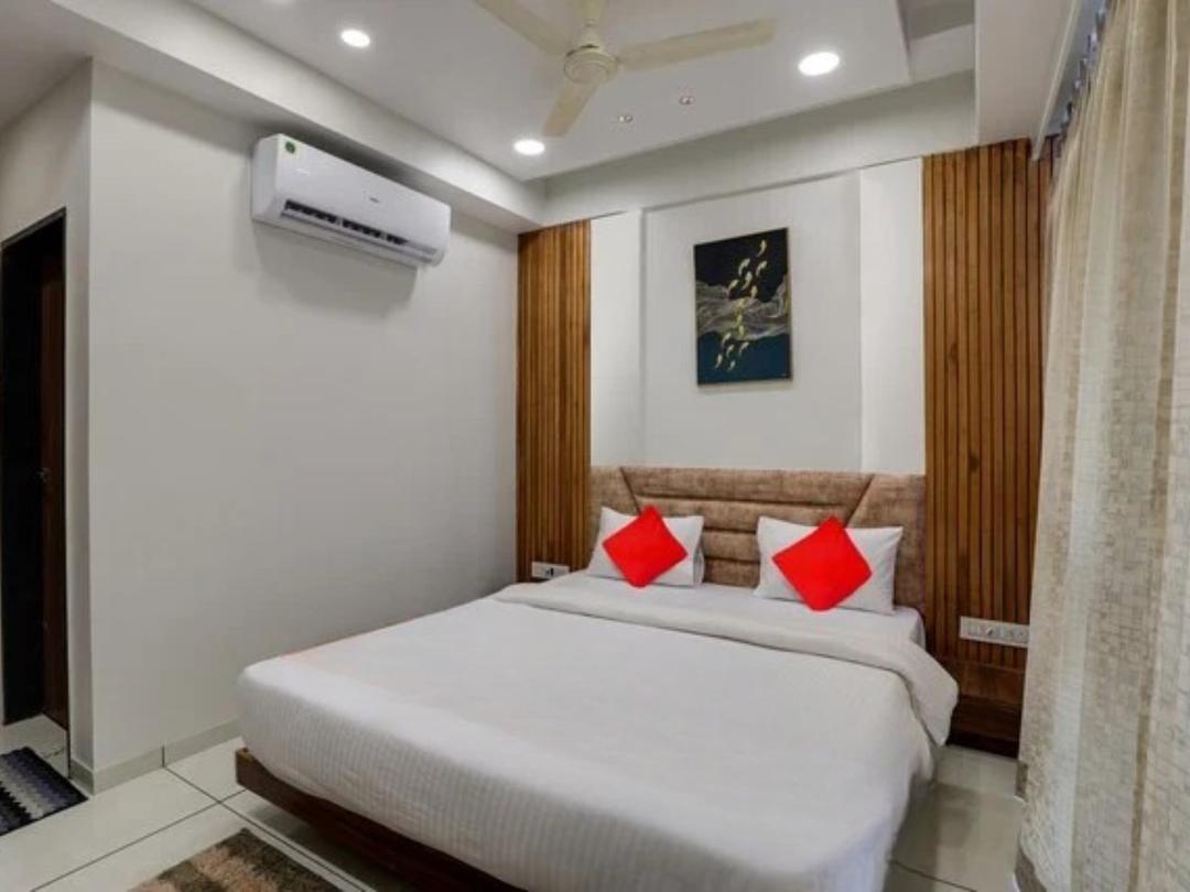 Hotel Villa Empire in Vadodara