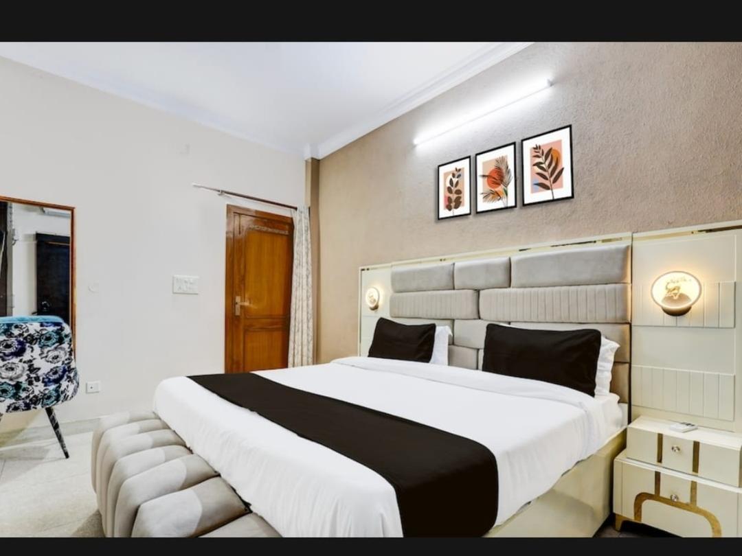 Hotel The Arrow in Delhi