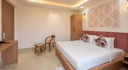 Qotel Signature - Golf Course Road in Gurgaon