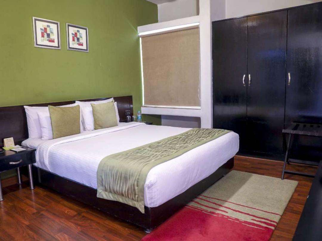 Royal Orchid Golden Suites, Pune in Pune