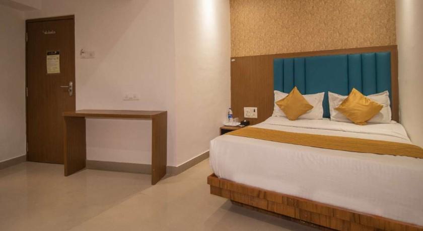 Hotel Crystal Palace in Mumbai