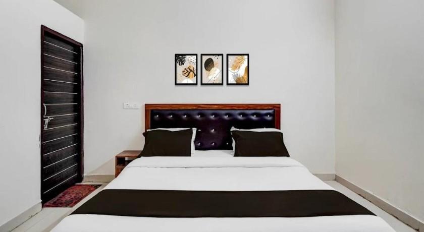 Hotel Heaven Peacock in Noida