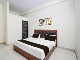 Hotel Heaven Peacock in Noida