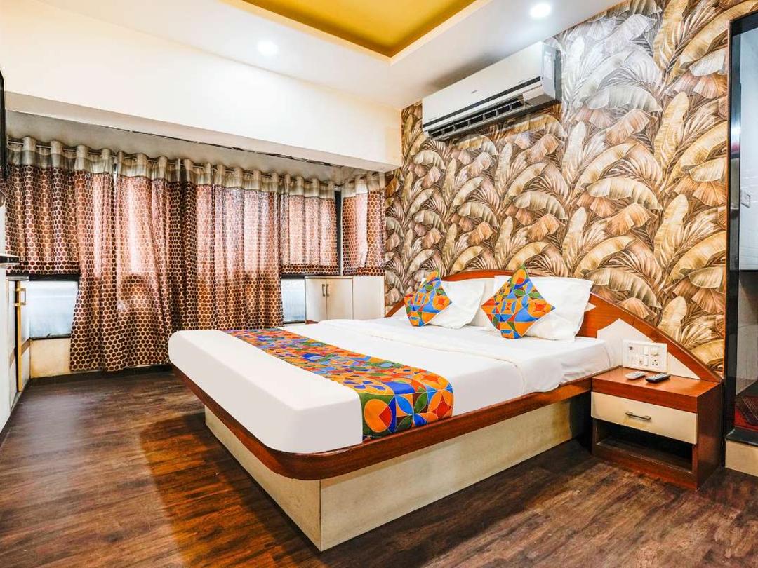 Hotel Saroj in Nashik