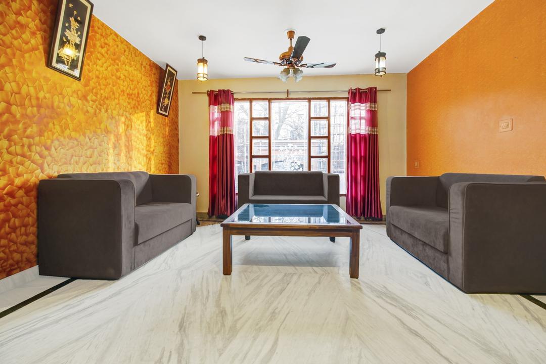 Super Townhouse Rajbagh Formerly Hotel Modern in Srinagar