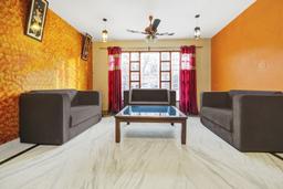 Super Townhouse Rajbagh Formerly Hotel Modern in Srinagar