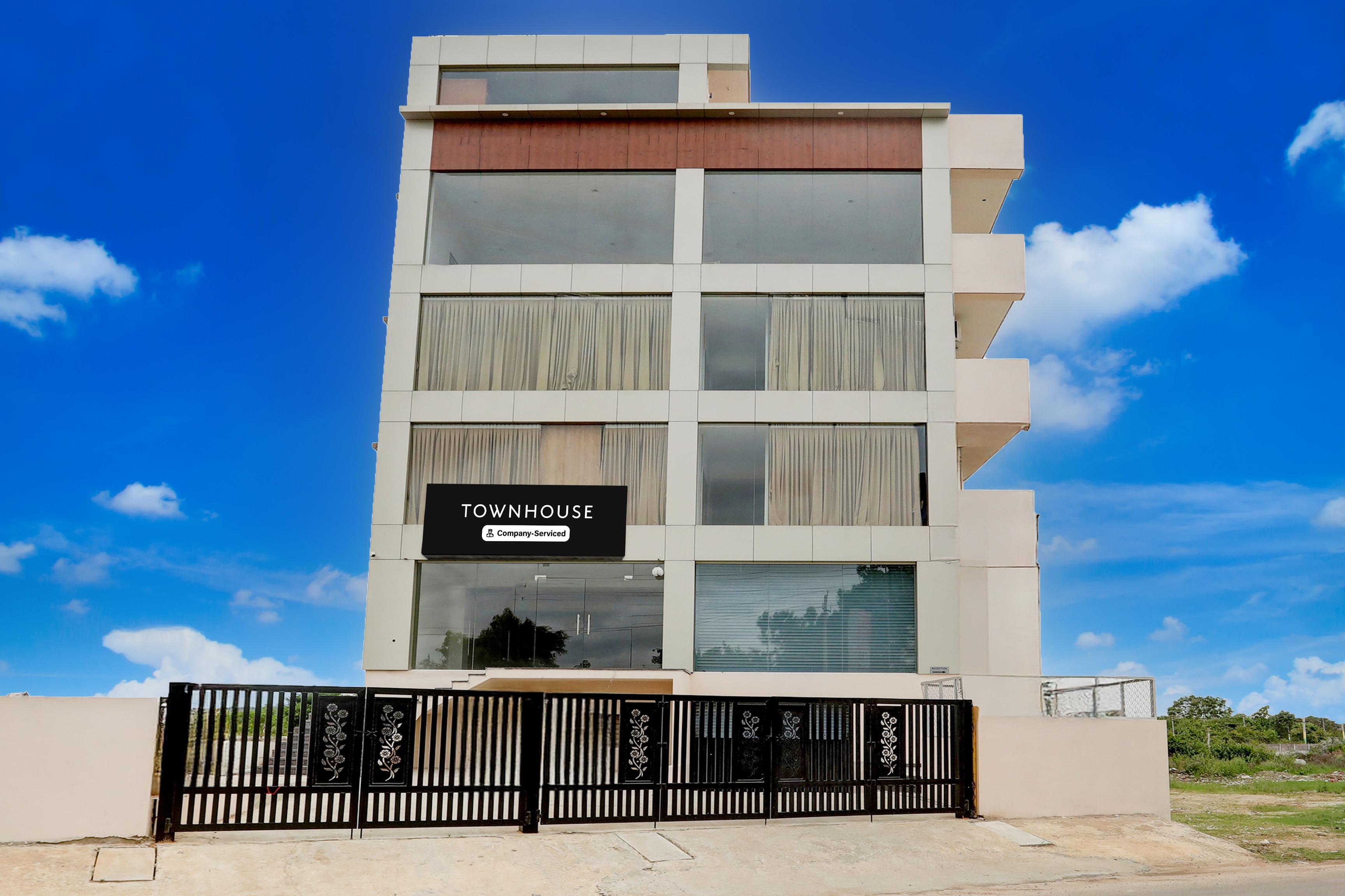 Super Townhouse Maralkunte near Shree Kateramma Temple in Bangalore