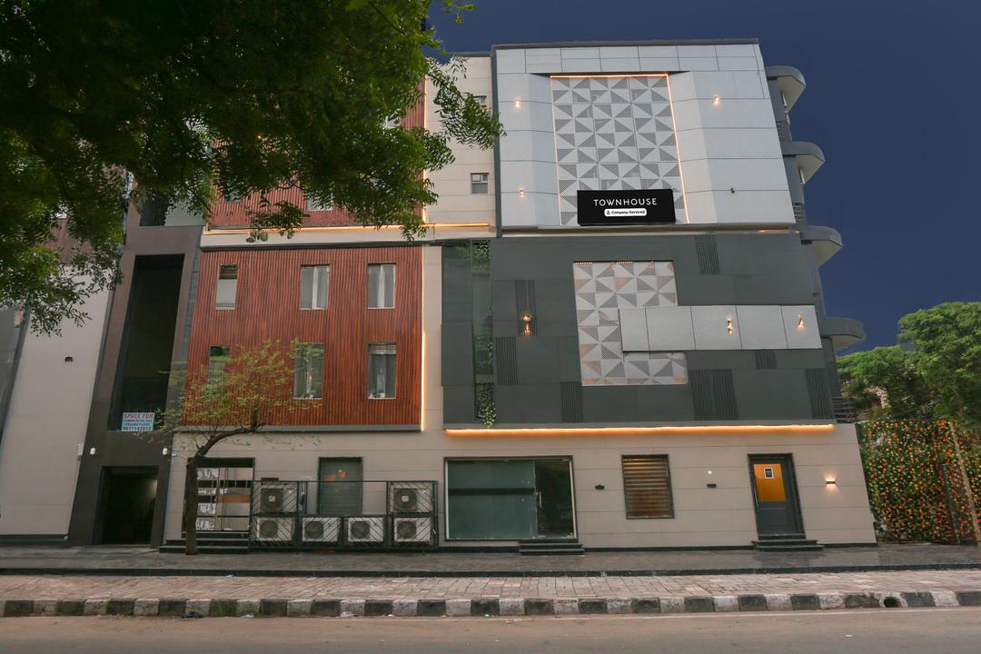 Super Townhouse Rohini Sector 18 Formerly Relic Stay in Delhi