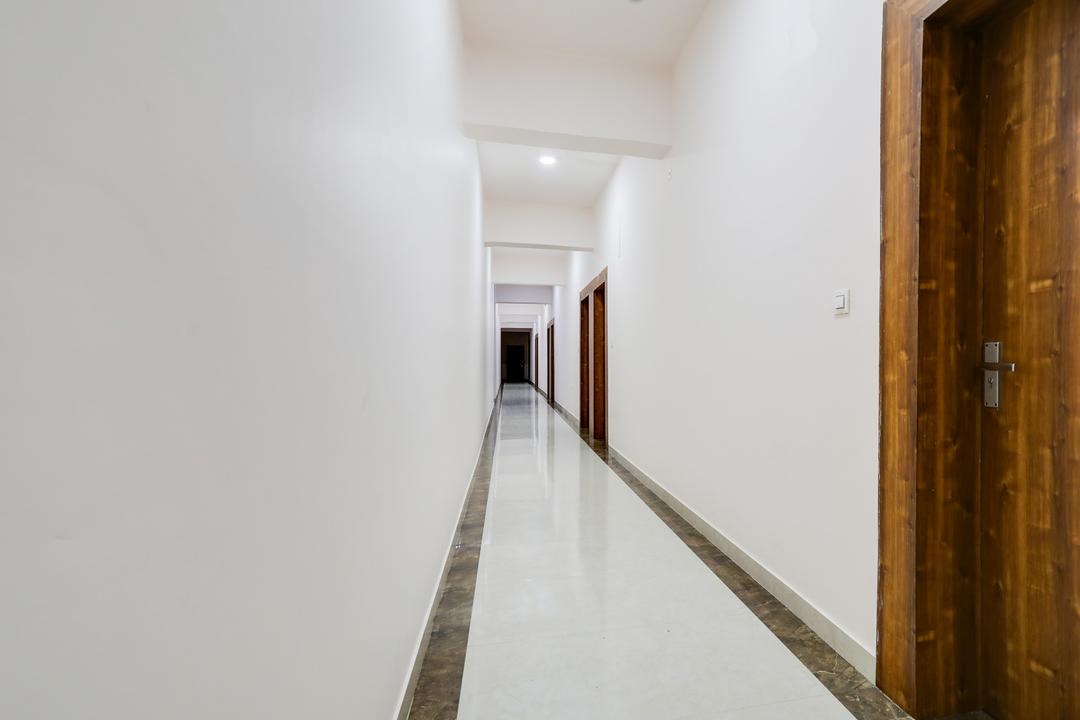 Super Townhouse Kathgharia Chowk in Haldwani