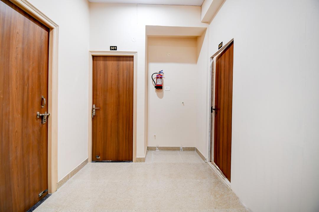 Super Townhouse Kumhrar Archeological Park Formerly Hotel Karuna Palace in Patna