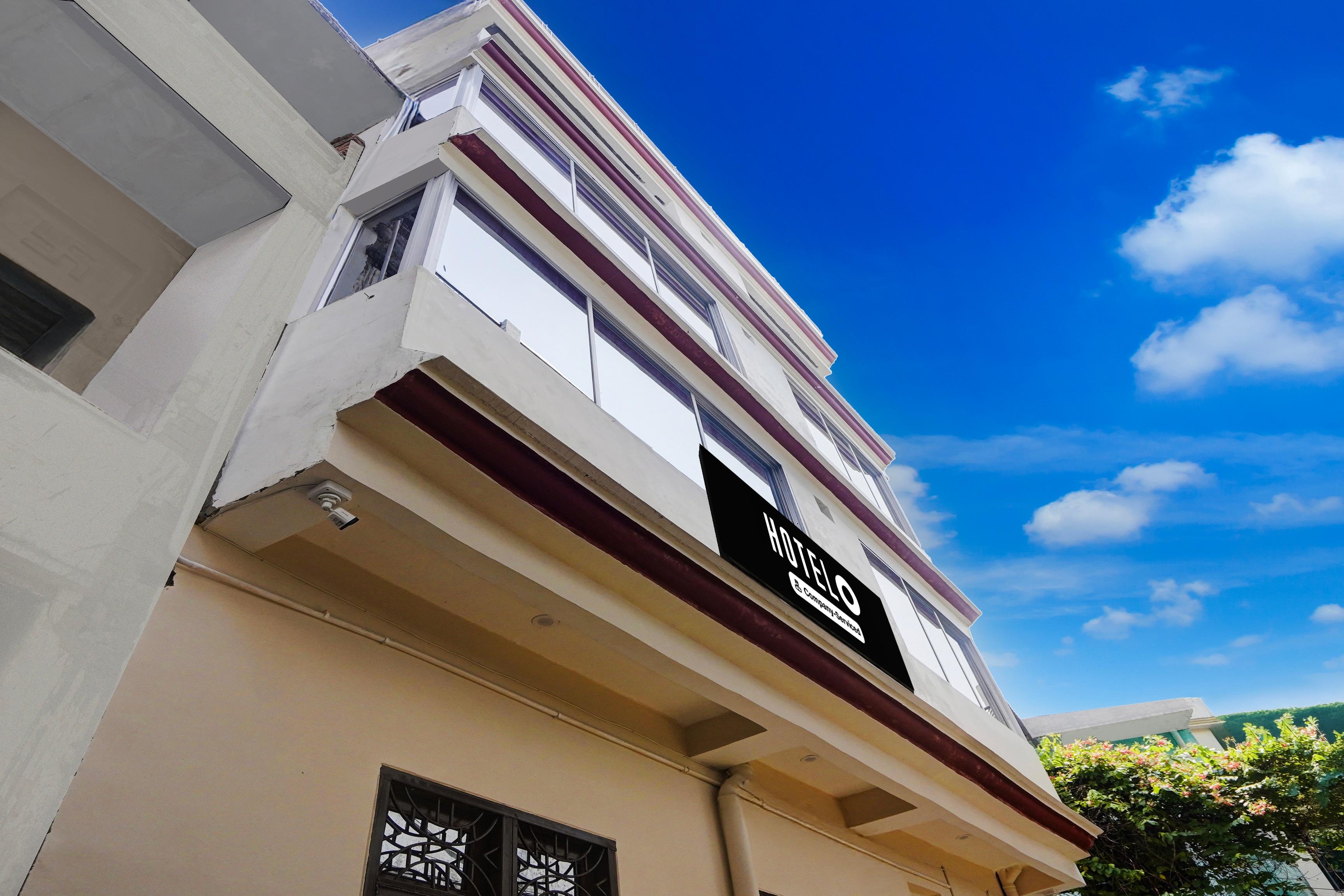 Super Hotel O Prayagraj Sangam Railway Junction Formerly Veni Madhv Inn in Prayagraj