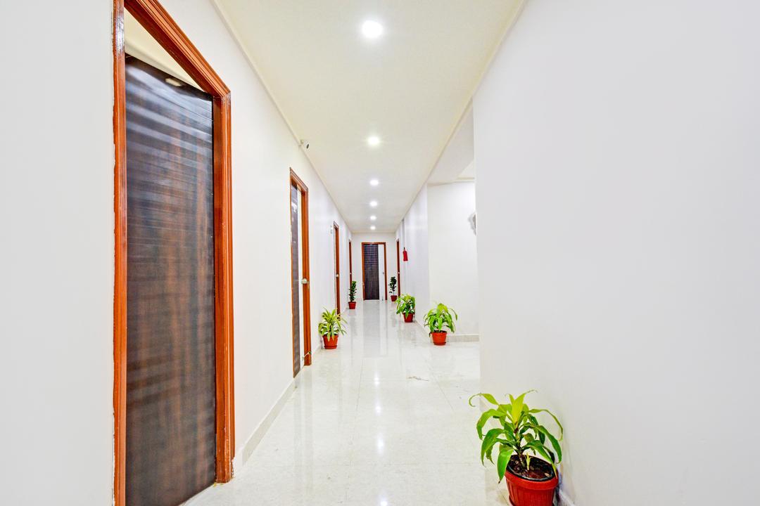 Super Townhouse OAK Santosh Nagar Hyderabad in Hyderabad