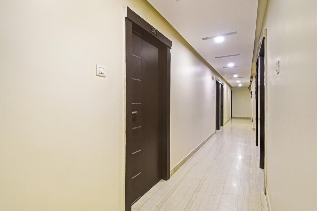 Super Townhouse Ranchi Near Railway Station in Ranchi