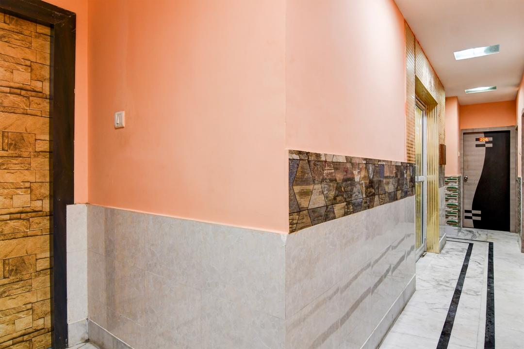 Super Hotel O Kolkata Near Acropolis Mall Formerly 7 Horse GH in Kolkata
