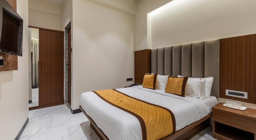 Mint Hotel in Thane