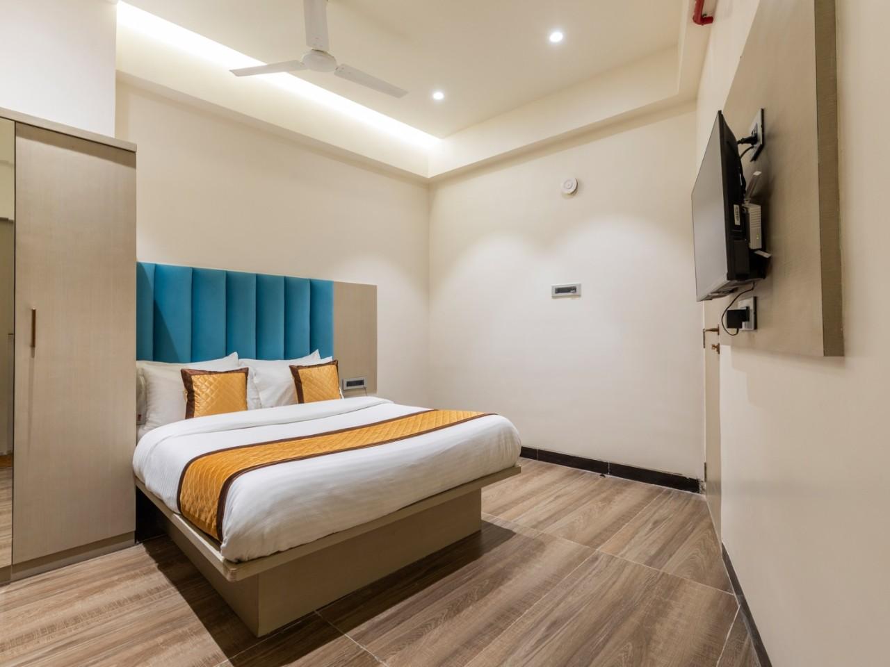 Mint Hotel in Thane